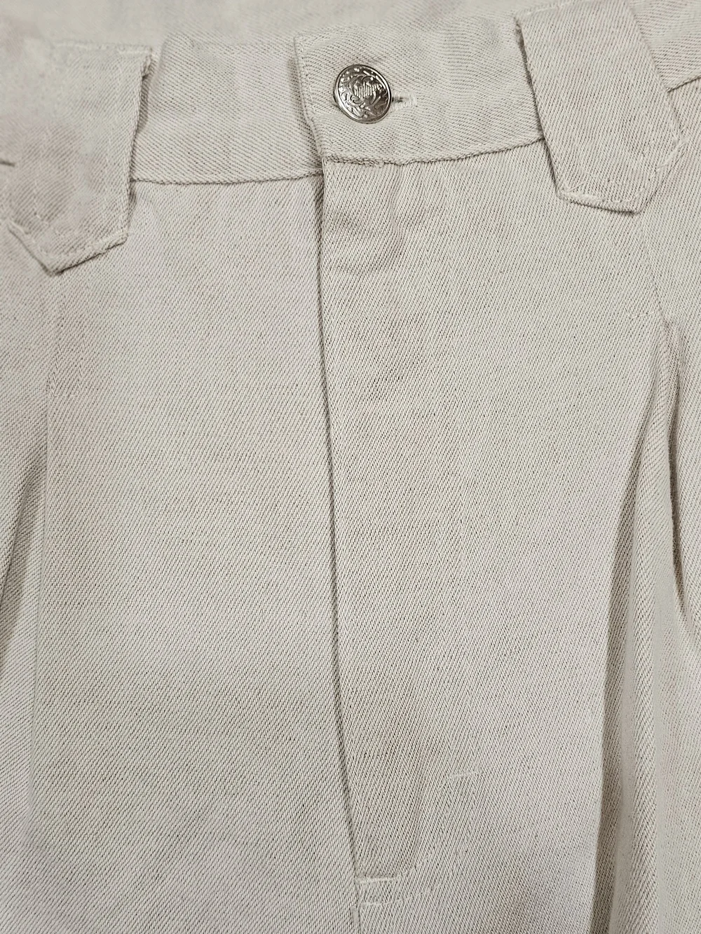 Studio West Light Beige High-Waist Pleated Bermuda Shorts
